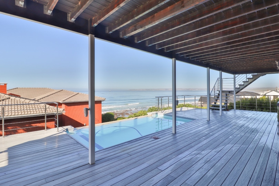 8 Bedroom Property for Sale in Reebok Western Cape